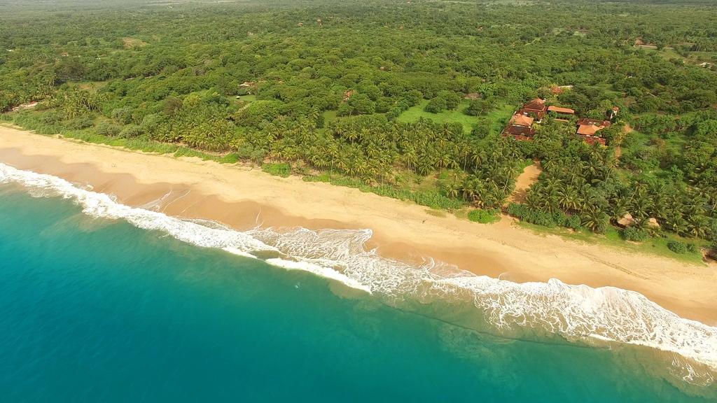 Ranna 212 Beach Resort Kahandamodara Екстериор снимка