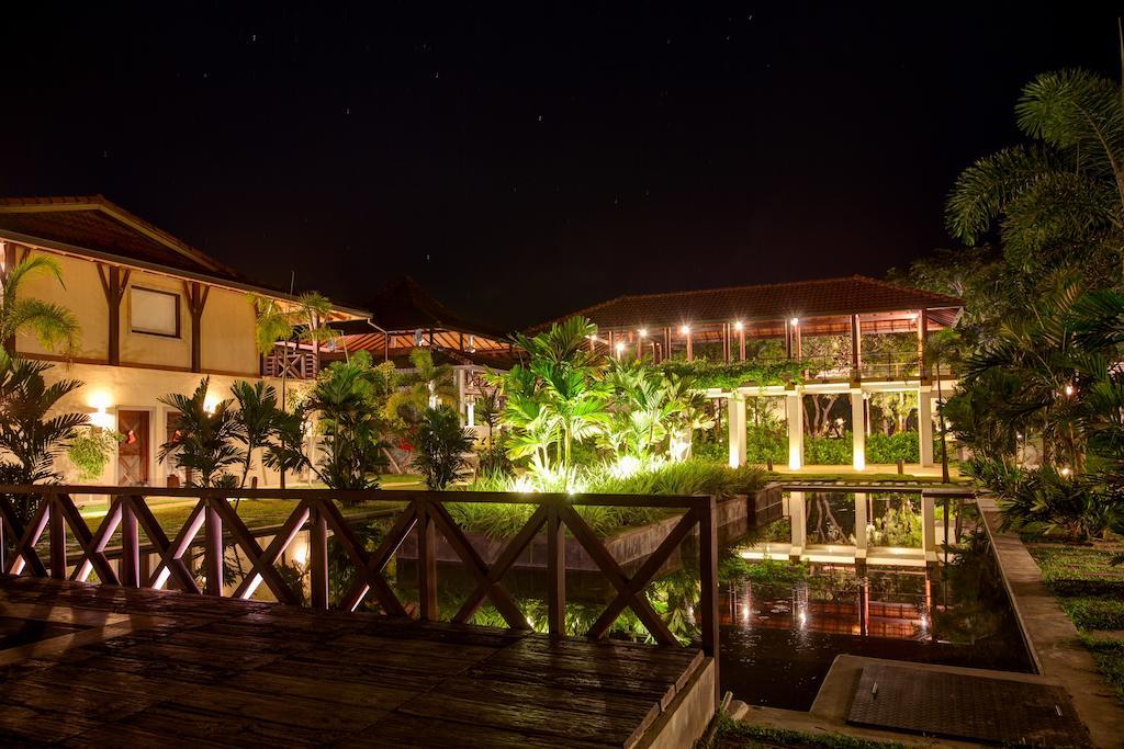 Ranna 212 Beach Resort Kahandamodara Екстериор снимка