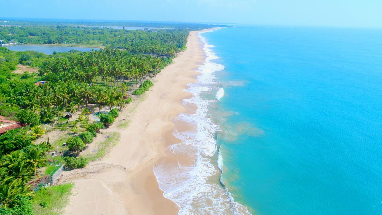 Ranna 212 Beach Resort Kahandamodara Екстериор снимка